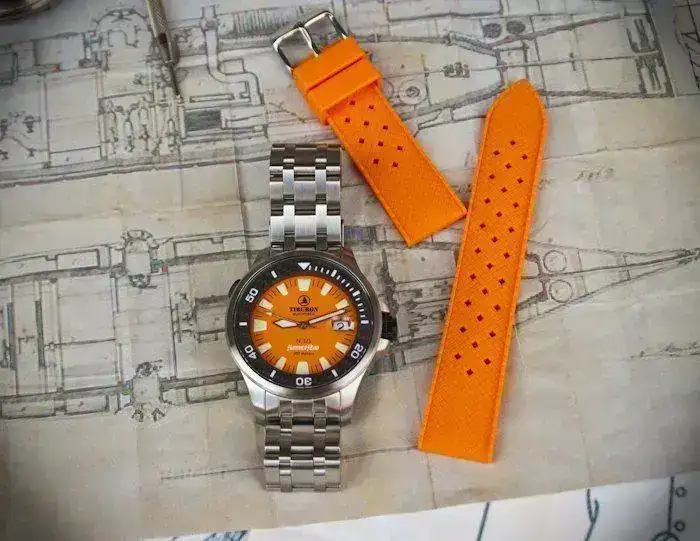 tiburon_watch_hammerhead_003.webp