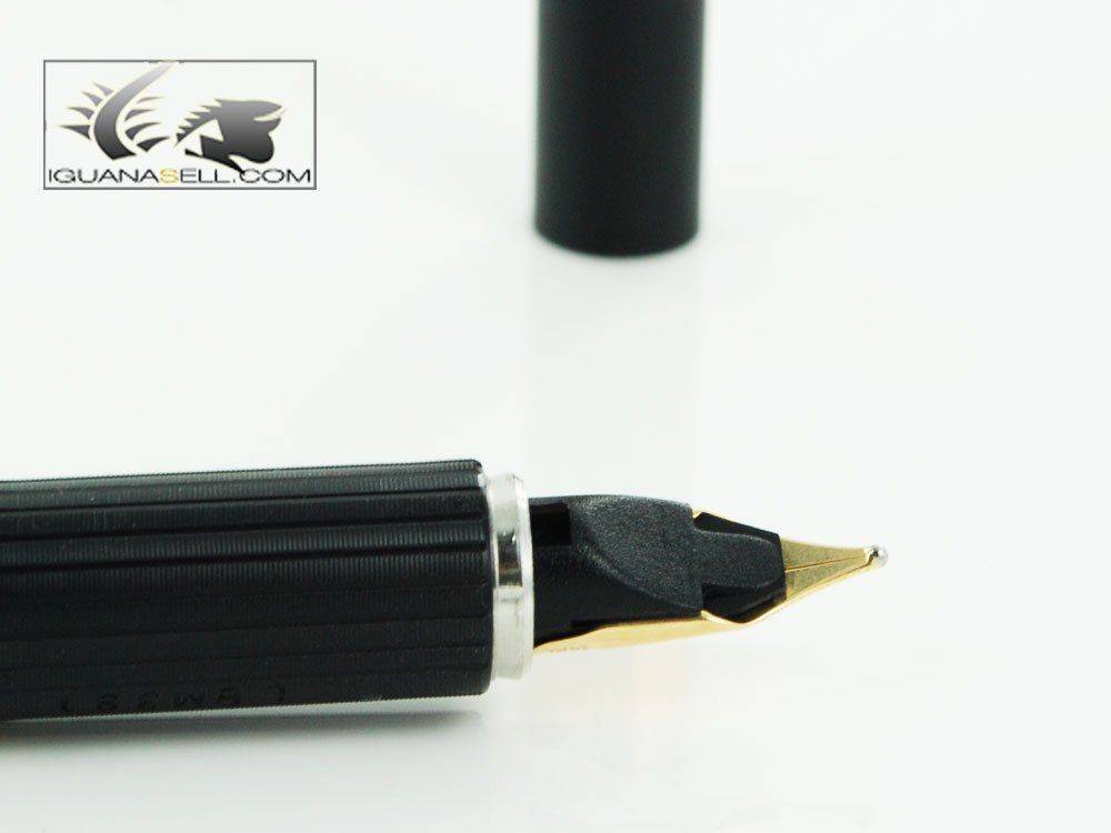 til-1970-Fountain-Pen-Black-Lacquer-&-Gold-PLH91-6.jpg