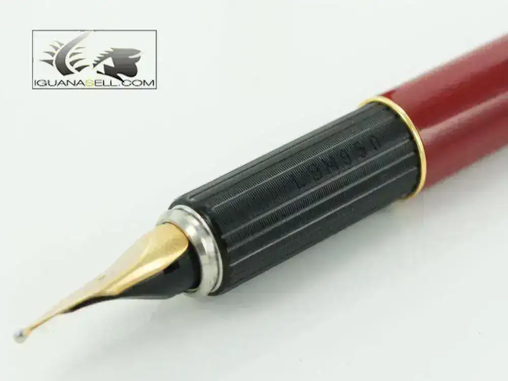 til-1970-Fountain-Pen-Red-Lacquer-and-Gold-PLH66-7.webp