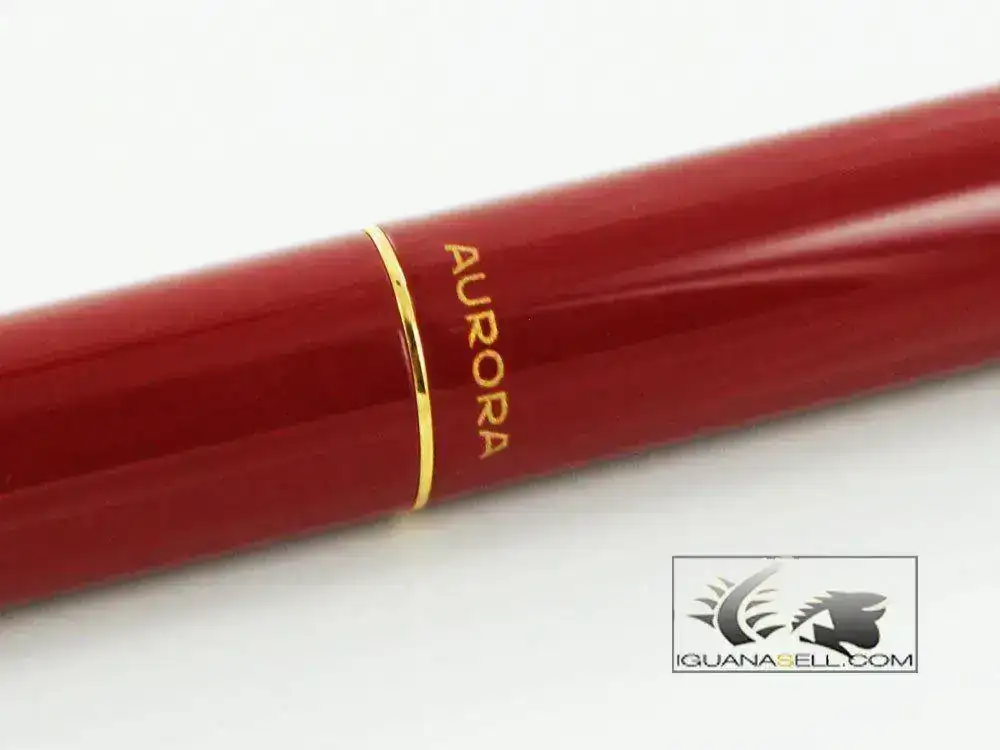 til-1970-Fountain-Pen-Red-Lacquer-and-Gold-PLH66-8.webp