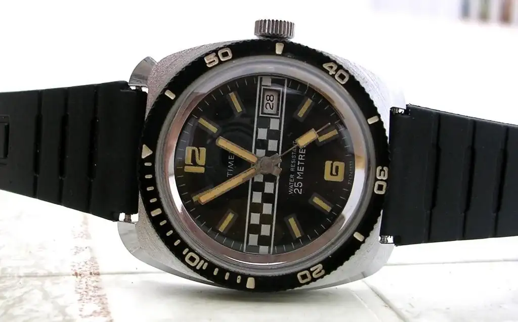TIMEX-DIVER-RACING-2.webp