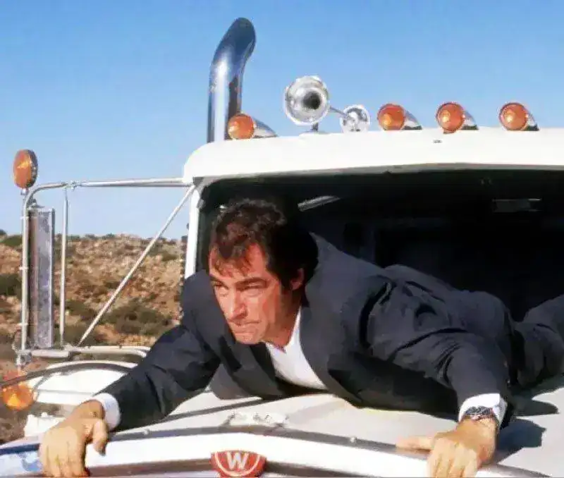 Timothy-Dalton-Rolex-James-Bond.webp