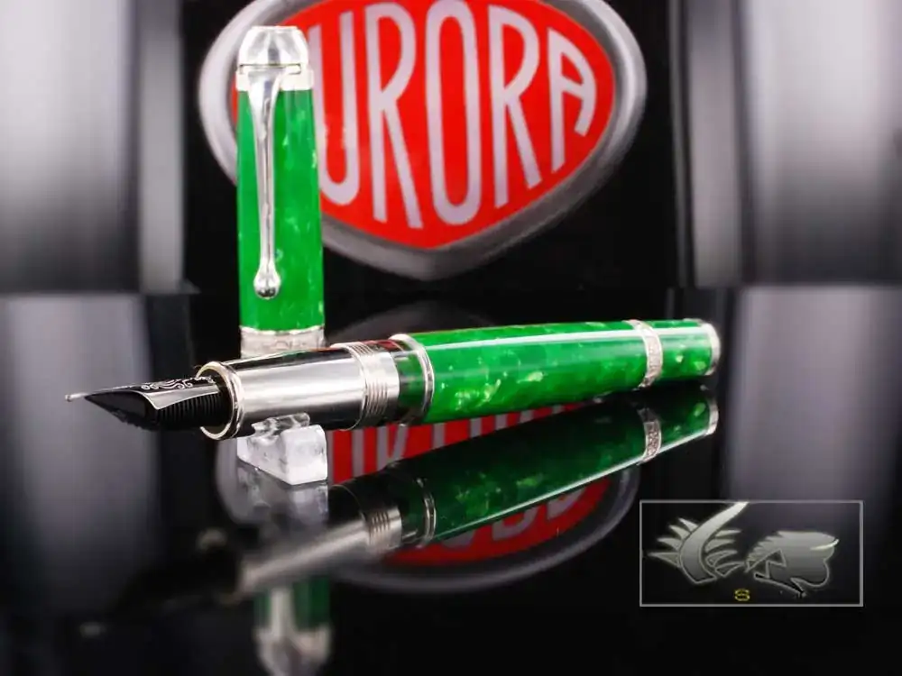 Tirreno-Fountain-Pen-LIMITED-EDITION-Green-946MT-2.webp