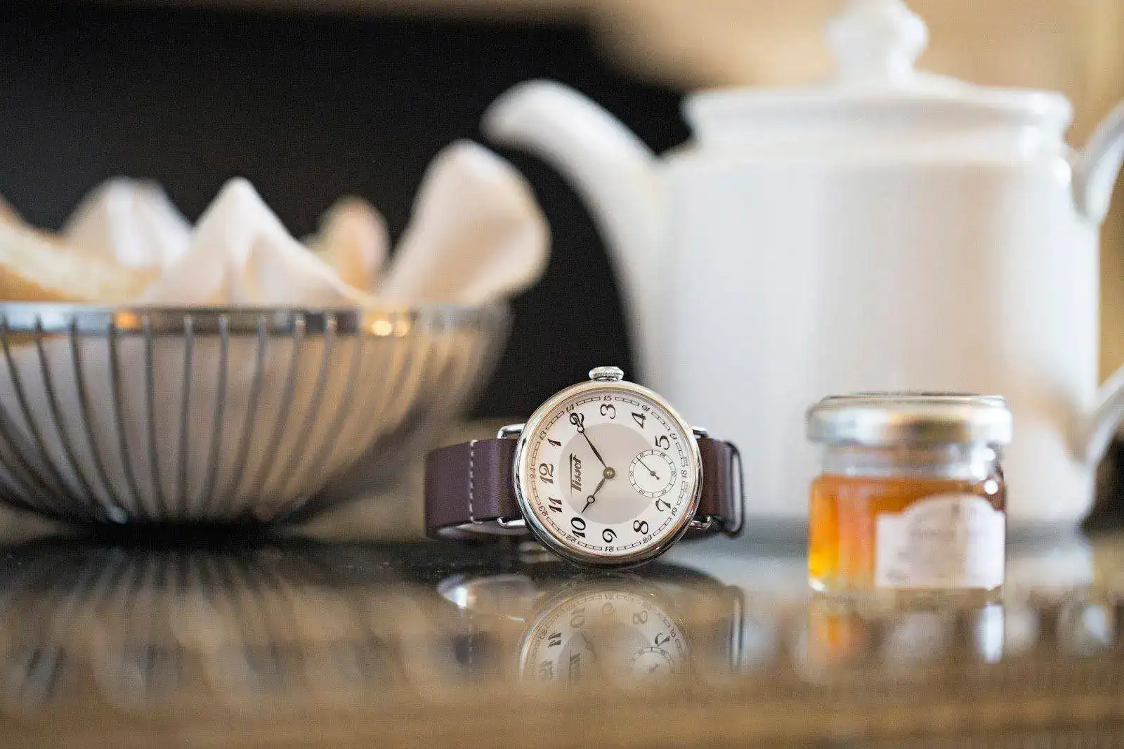 Tissot%2BHeritage%2BT104.405.16.012.00_1.webp