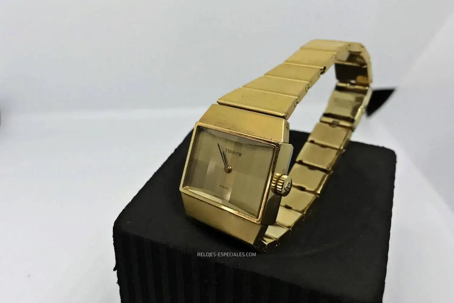 Tissot-Sari.webp