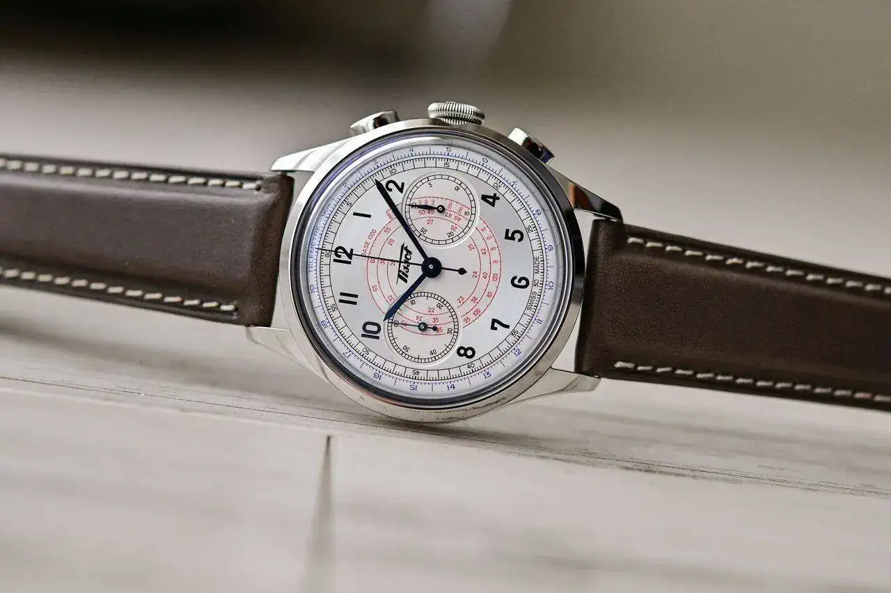 Tissot-Telemeter-1938-Chronograph-hands-on-T142.462.16.032.00-8.webp