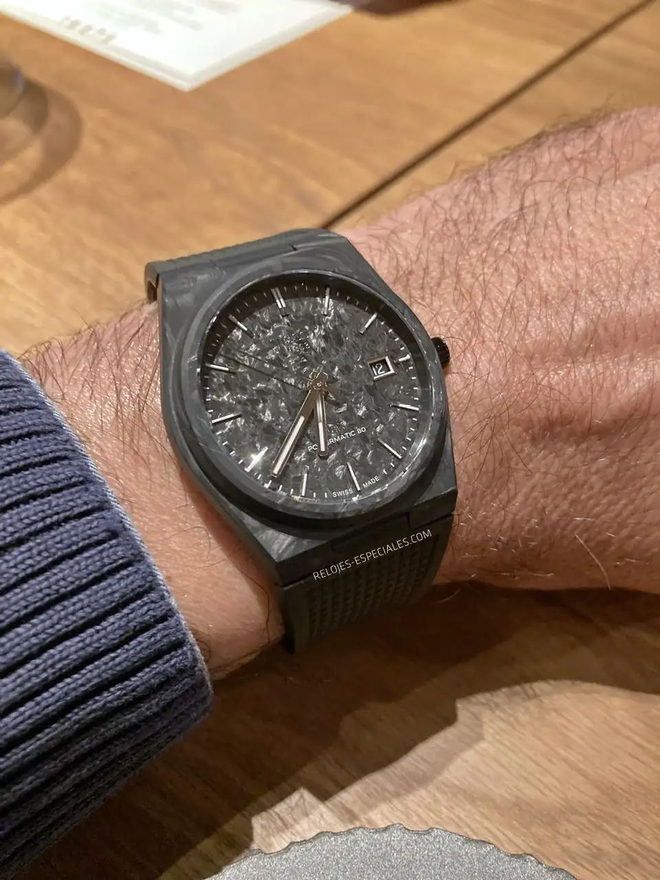 TISSOT_PRX_all_black_1.webp