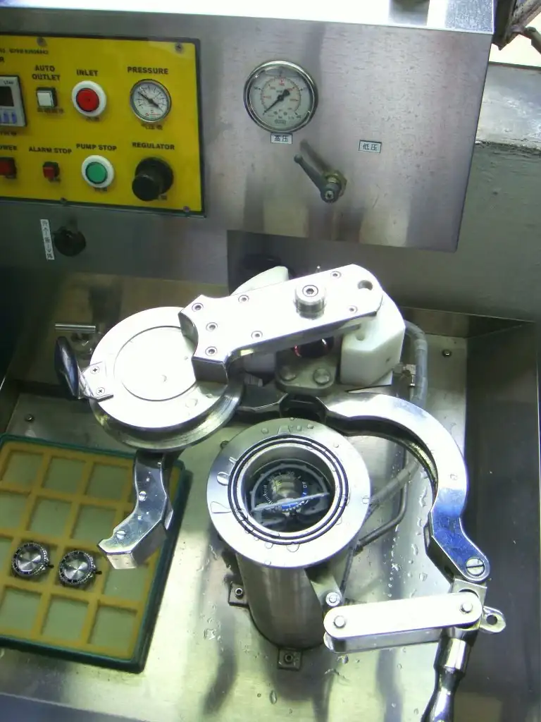 topus-2000-by-roland-kemmner-waterproof-machine-1-.webp