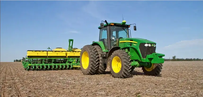 Tractor-John-Deere-01.webp