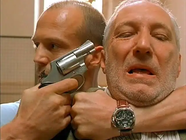 Celebrity Living: Jason Statham wearing a Panerai PAM 098 in the Movie Transporter