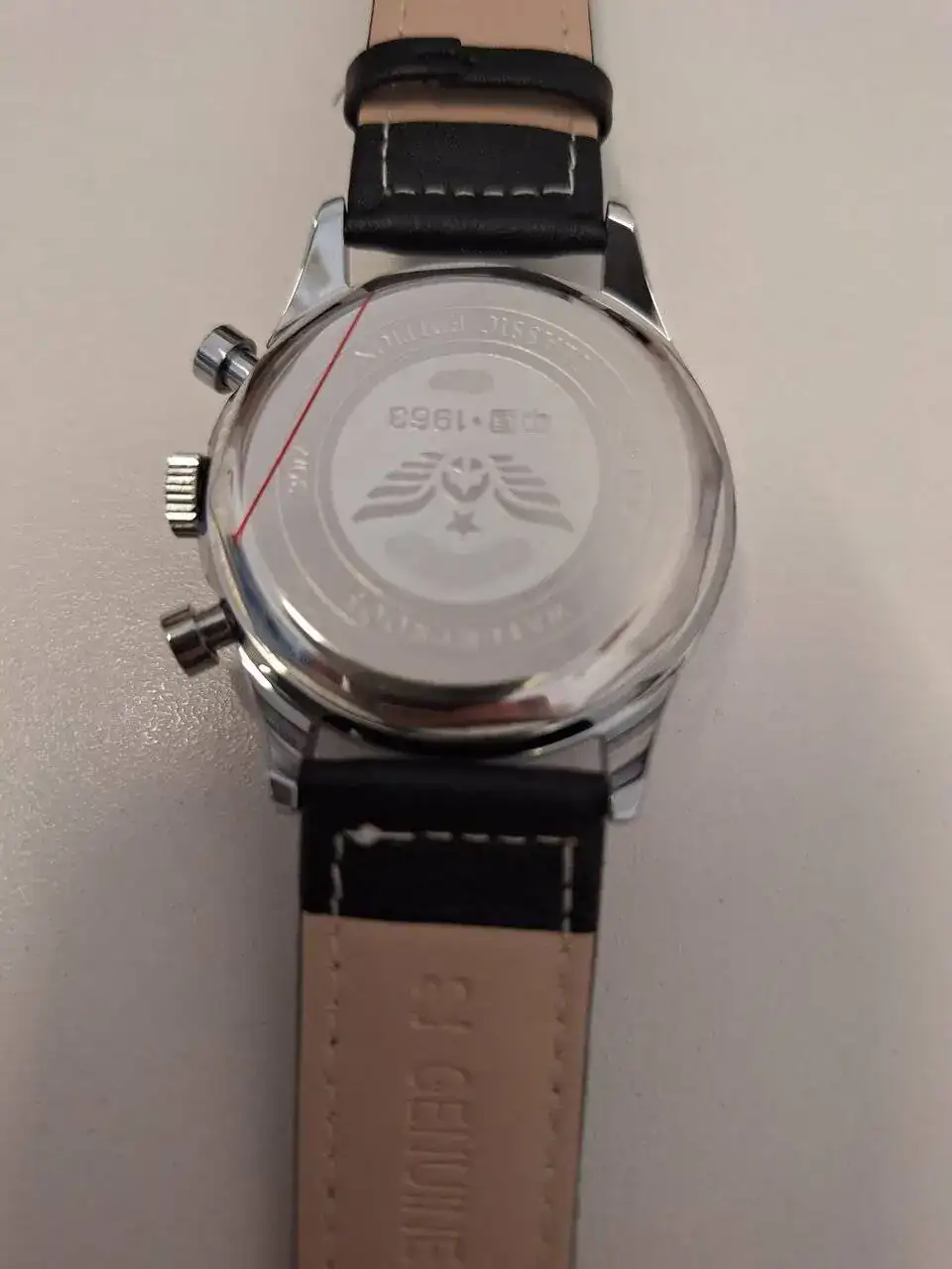 Trasera reloj recibido.webp
