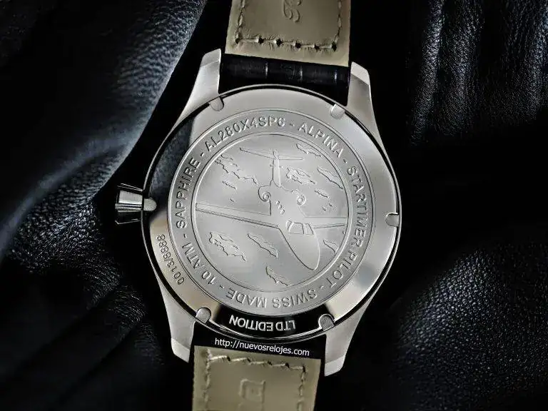 trasera-Startimer-Pilot-Big-Date-de-ALPINA-768x576.webp