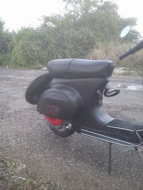 Trasera Vespa.webp