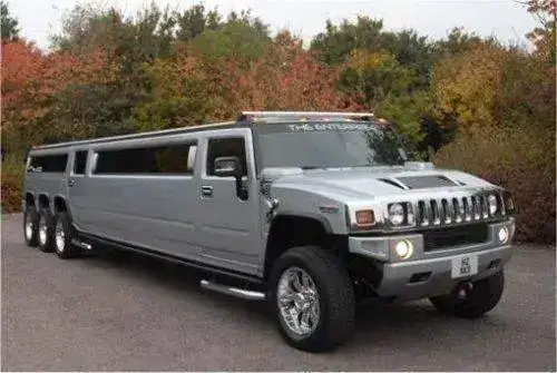 triple-axle-hummer-limo.webp