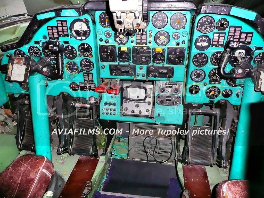 tu-134-cockpit_zpsoitxlwxu.jpg