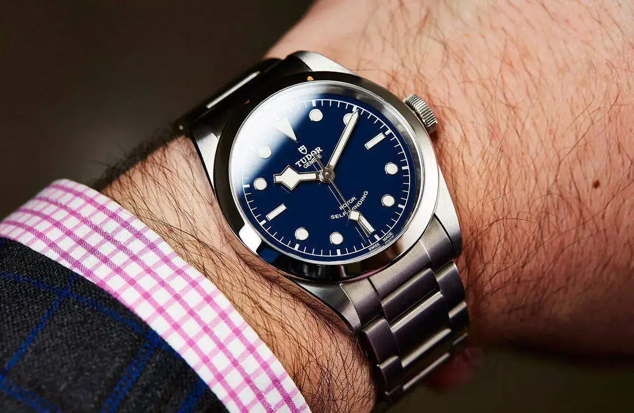 Tudor-Black-Bay-41-Blue-2 (1).jpg