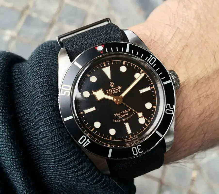 Tudor-Black-Bay-Black-Wrist.webp