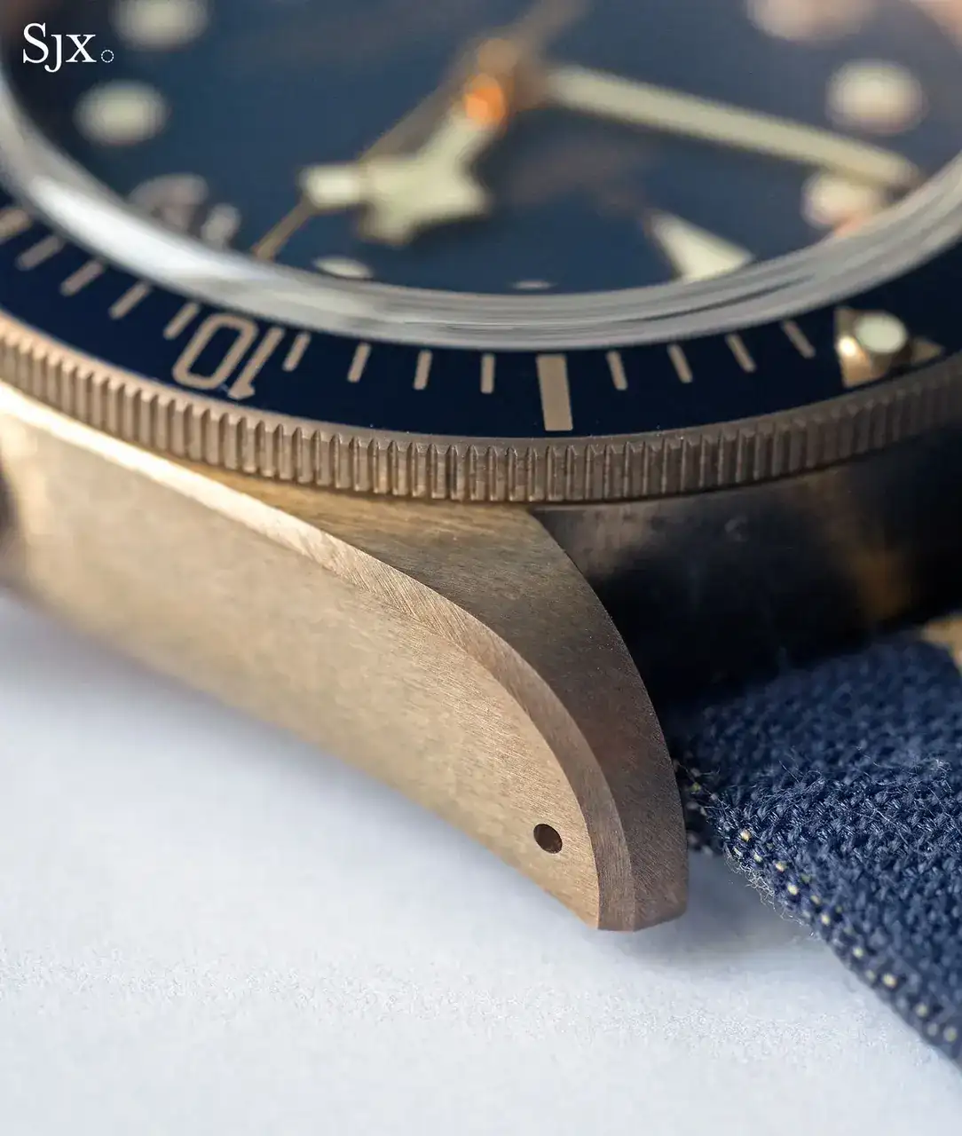 Tudor-Black-Bay-Bronze-Bucherer-Blue-5.webp