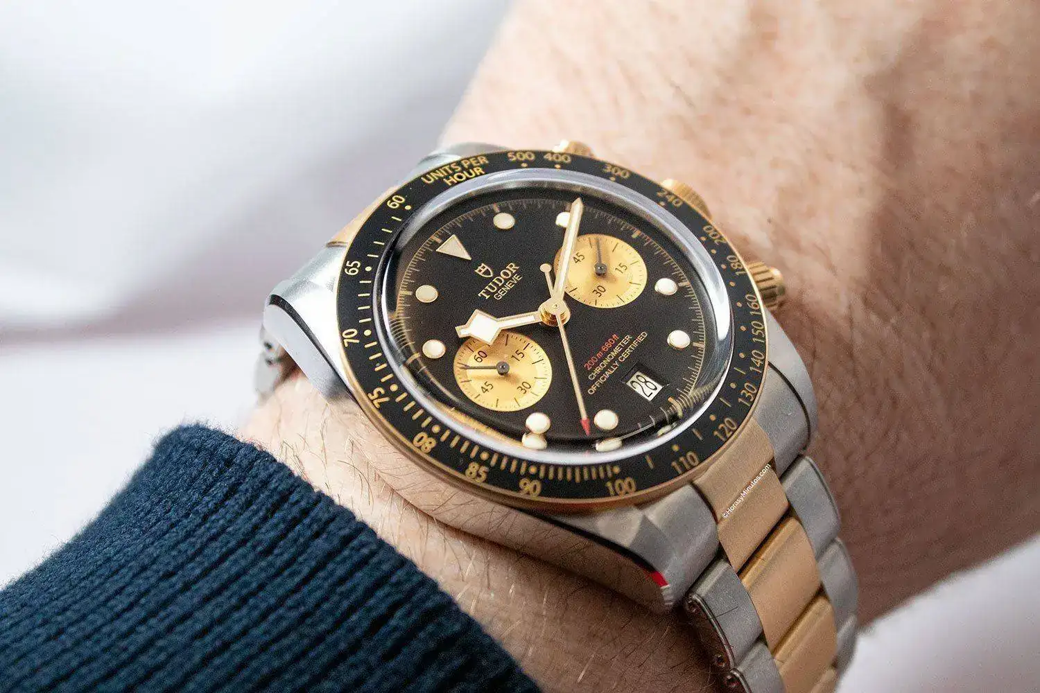 Tudor-Black-Bay-Chrono-SG-6-Horas-y-Minutos.webp
