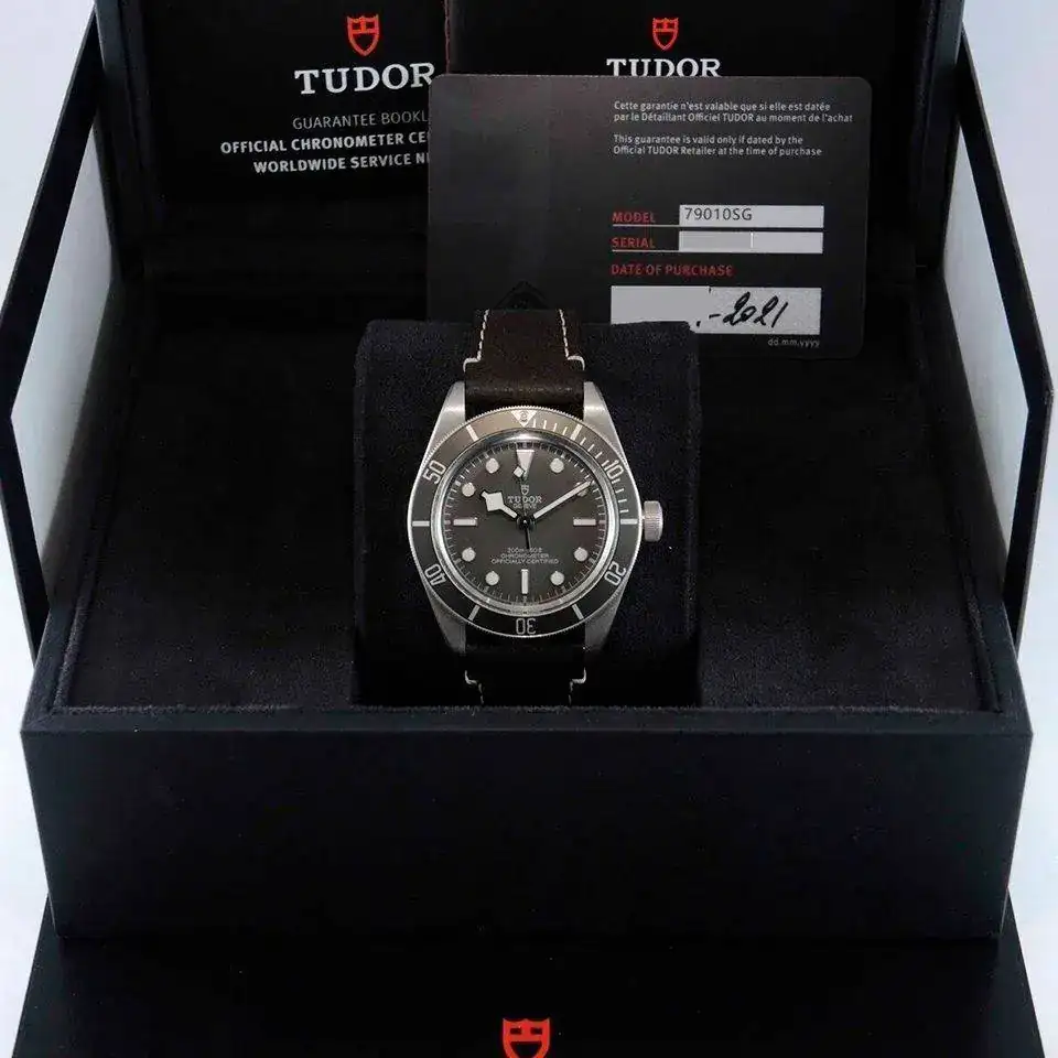 TUDOR-BLACK-BAY-FIFTY-EIGHT-925-09.webp