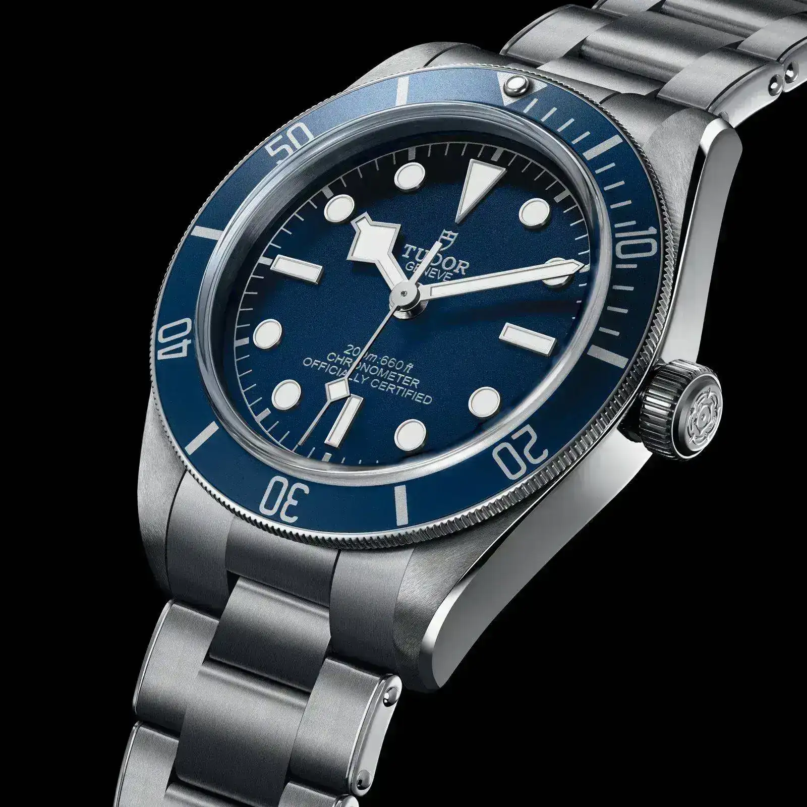 Tudor-Black-Bay-Fifty-Eight-Navy-Blue-04.webp