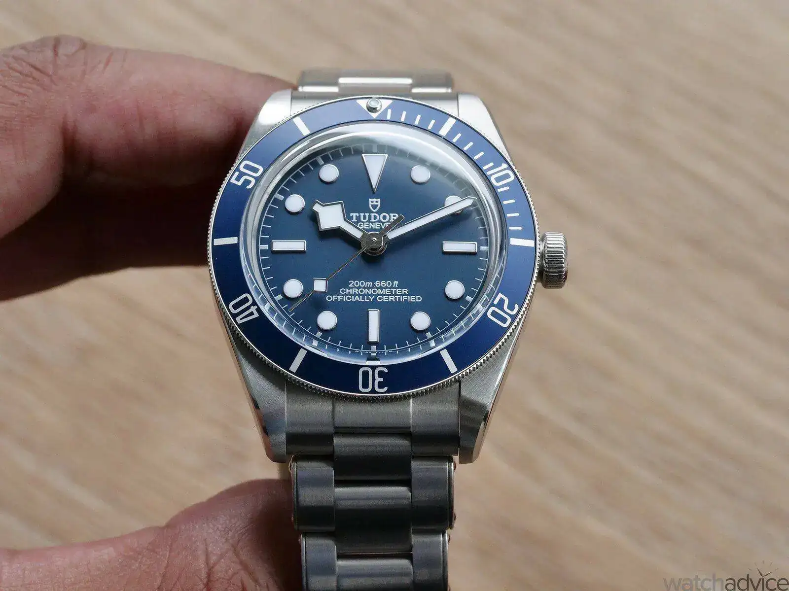 Tudor-Black-Bay-Fifty-Eight-Navy-Blue-Image-7.webp