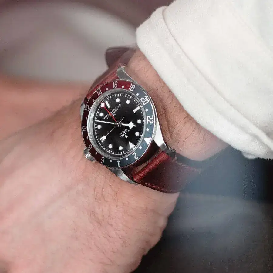 tudor-black-bay-gmt-automatic-watch-pepsi-bezel-black-dial-brown-leather-strap-41-mm.webp