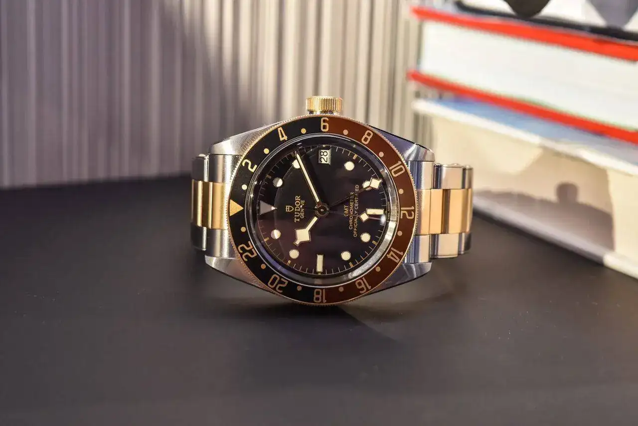 Tudor-Black-Bay-GMT-SG-steel-and-gold-root-beer-41mm-M79833MN-review-7-1536x1025.webp