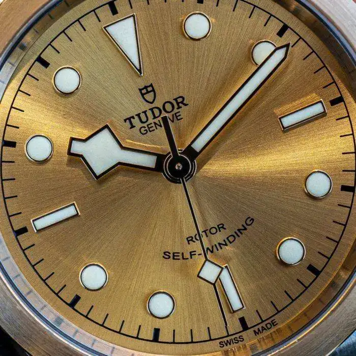 Tudor-Black-Bay-SG-10-700x700.jpg