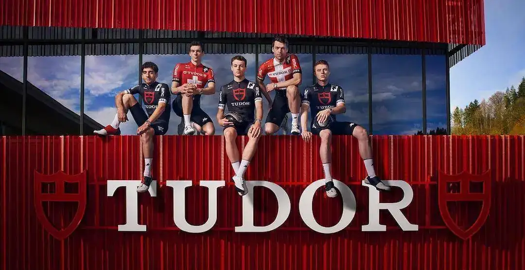 tudor-cycling-team-banner-portrait.jpg