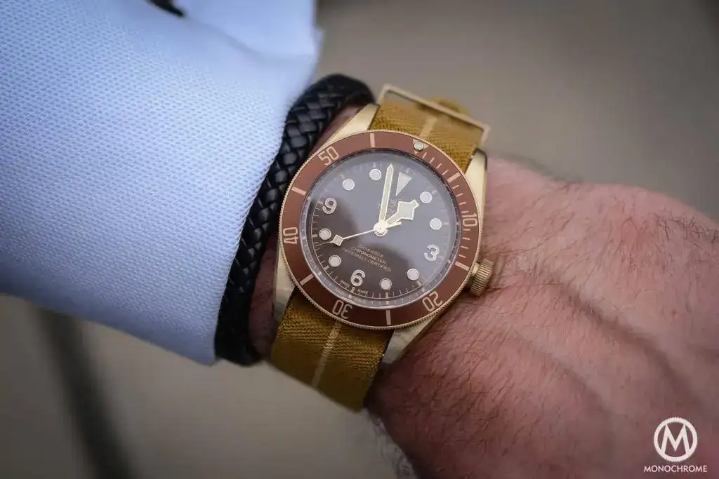Tudor-Heritage-Black-Bay-Bronze-79250BM-review-2.webp