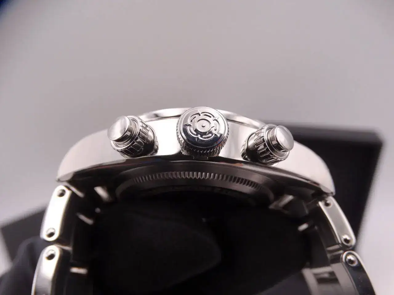 Tudor Heritage Black Bay Chronograph 04078.JPG
