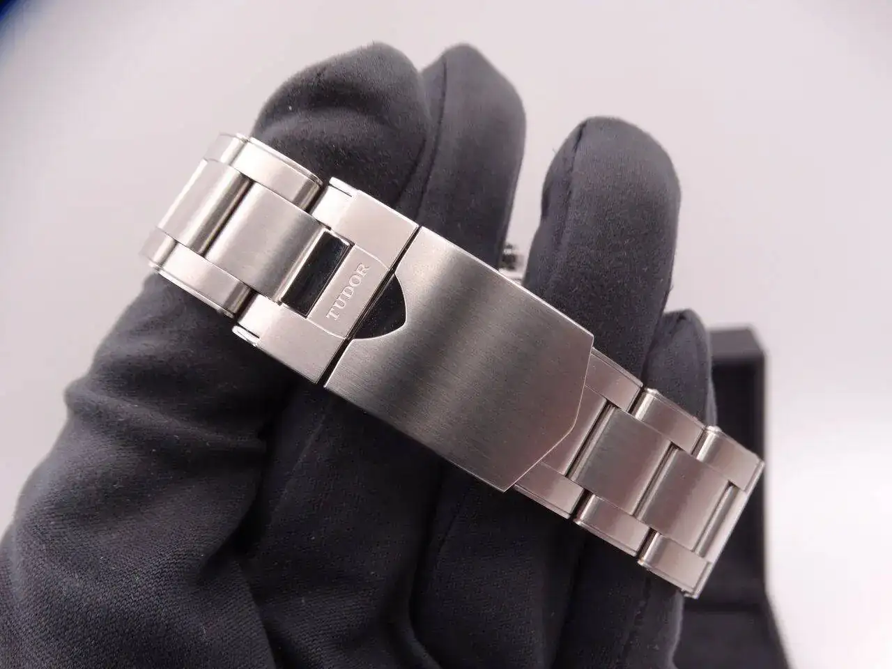 Tudor Heritage Black Bay Chronograph 04082.JPG