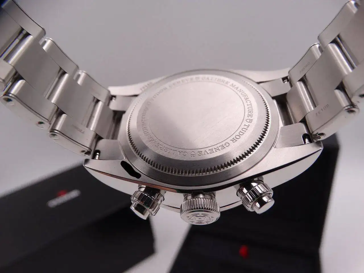 Tudor Heritage Black Bay Chronograph 04409 copia.webp