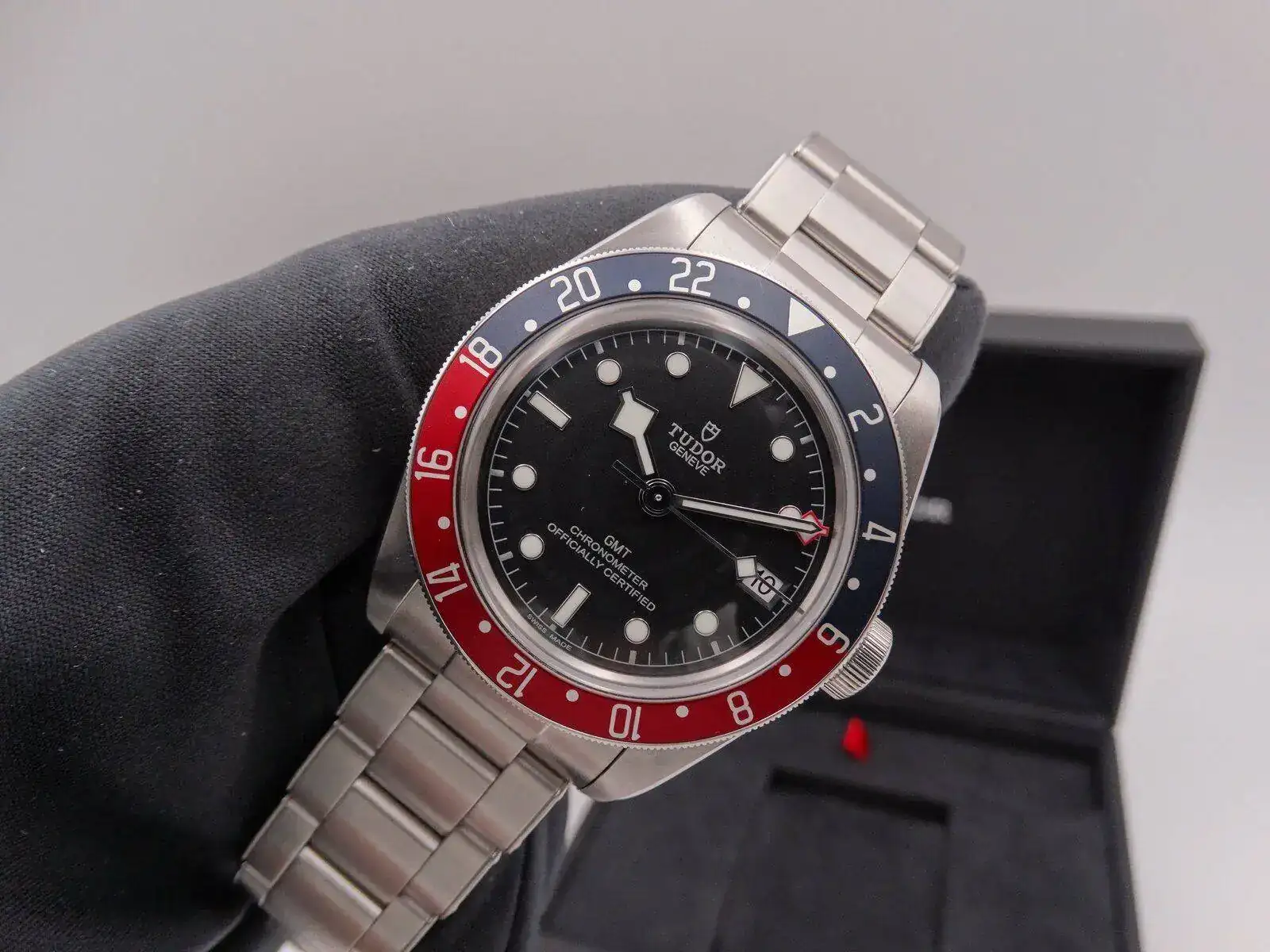 Tudor Heritage Black Bay GMT 01636.JPG