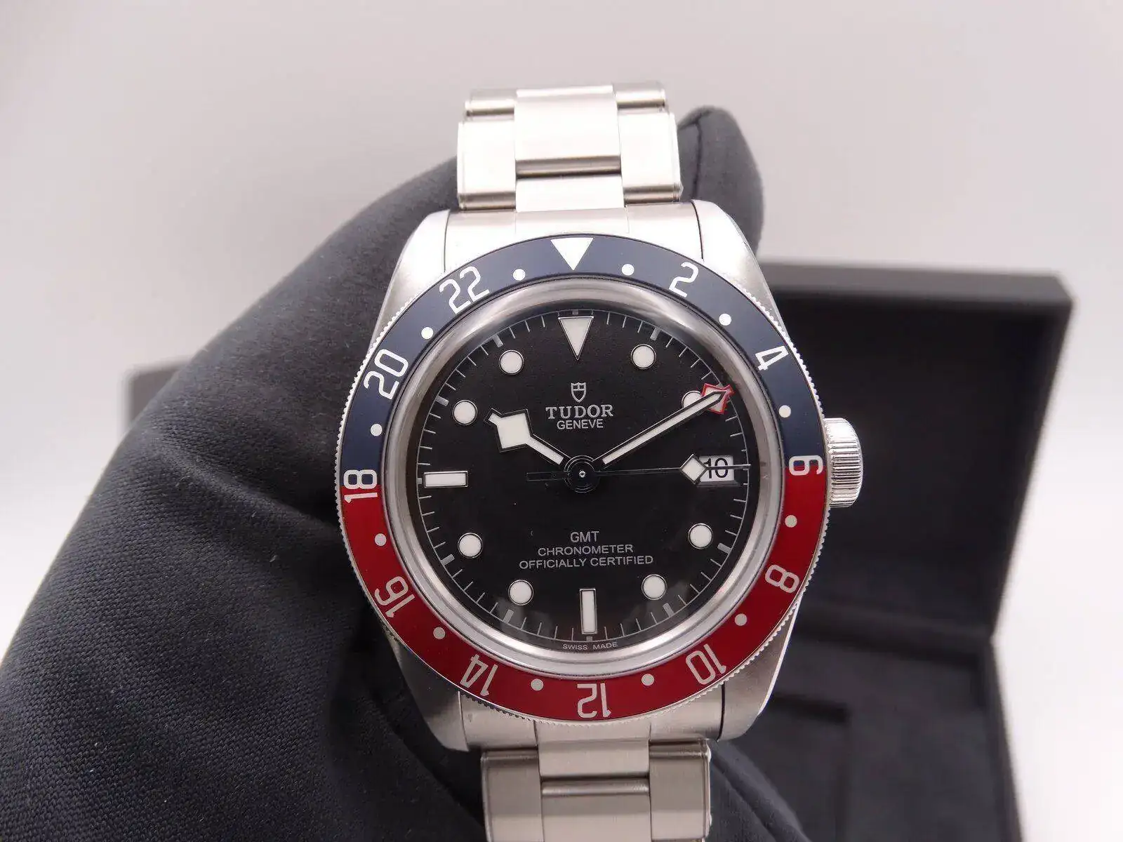 Tudor Heritage Black Bay GMT 01637.JPG