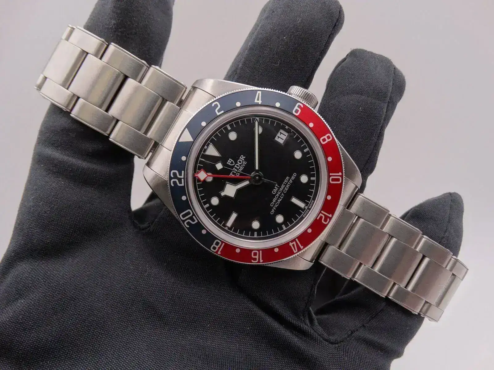 Tudor Heritage Black Bay GMT Pepsi 01008.webp