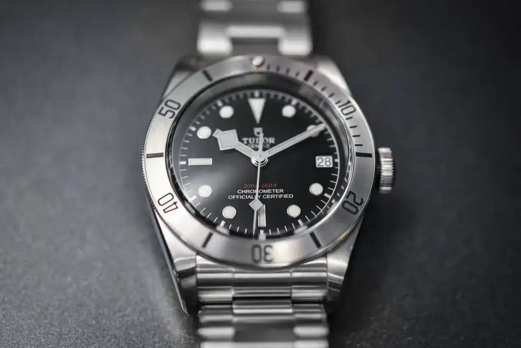 Tudor-Heritage-Black-Bay-Steel-79730-Review-Baselworld-2017-5.webp