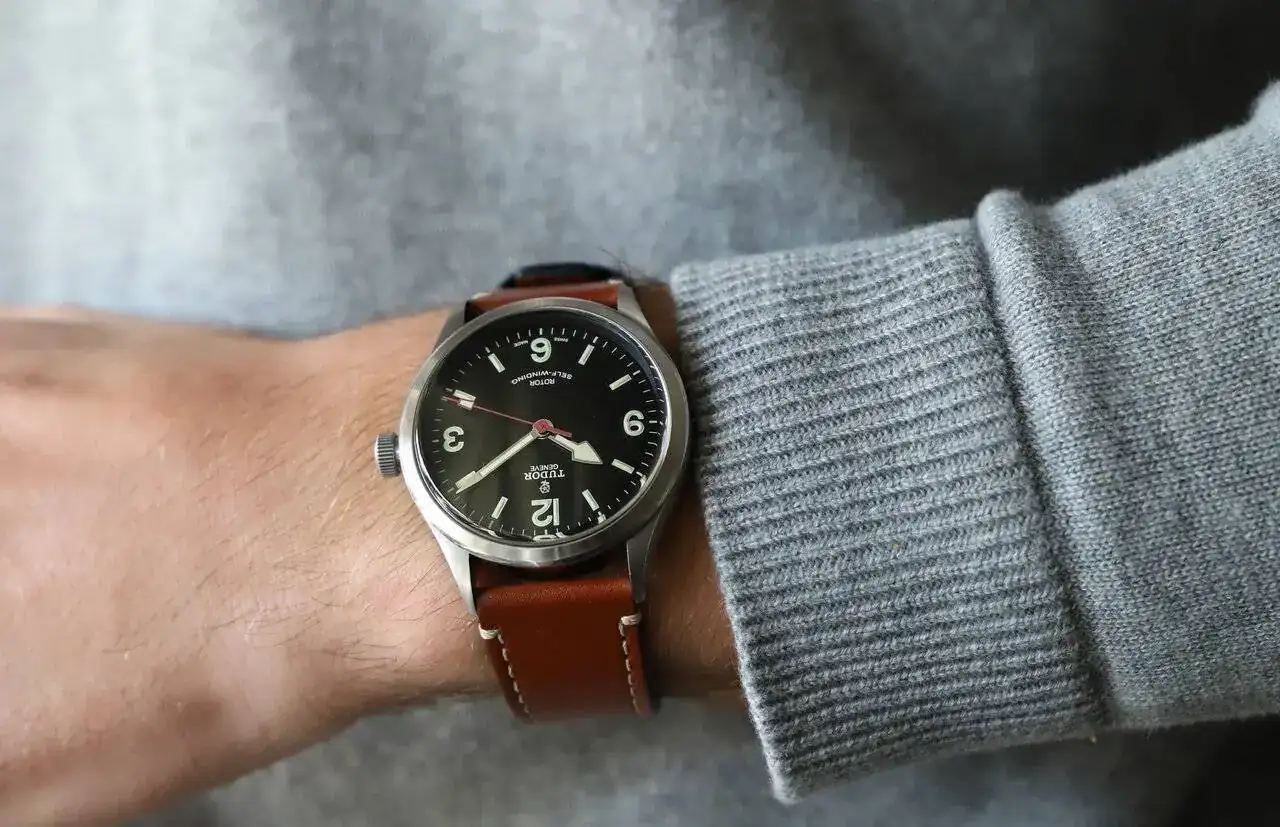 Tudor.Ranger.Strap1.webp