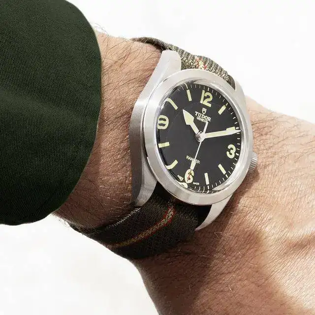 Tudor.Ranger.Strap6.webp