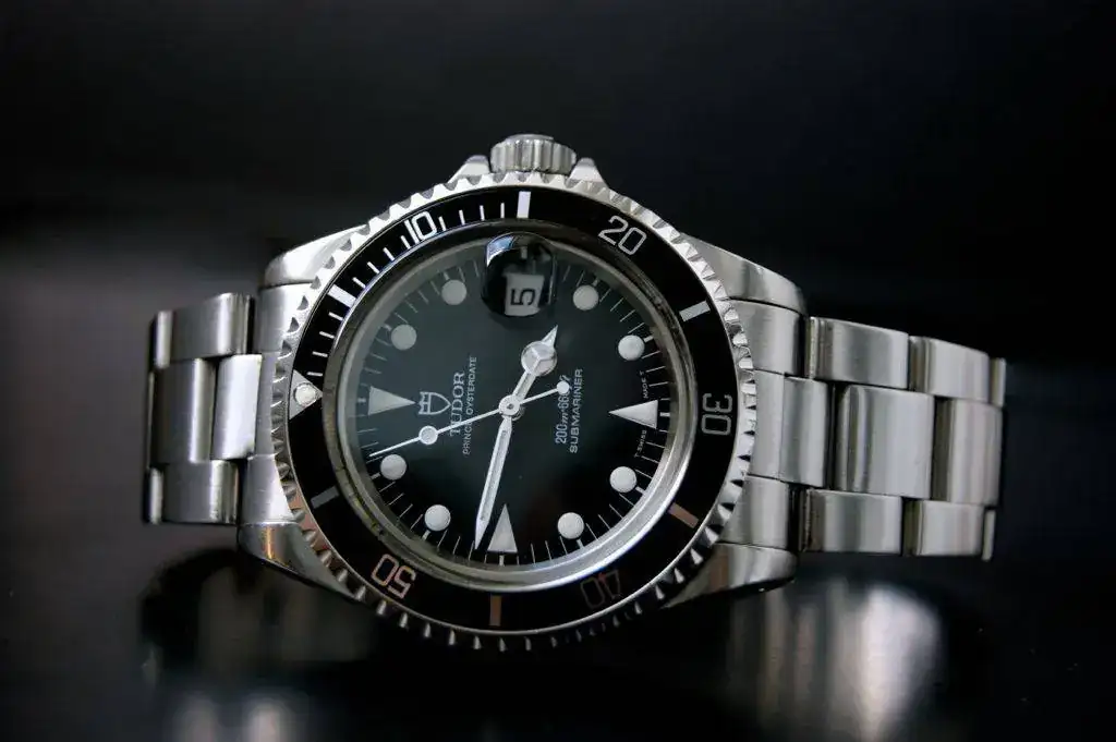 tudor-submariner-79090-01.webp