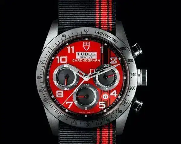 tudor_fastrider_1_vx3qf.webp