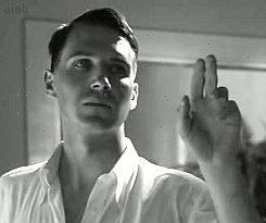 tumblr_m1rexaLLuG1qgm4lio1_250.gif