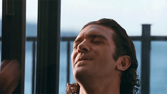 tumblr_ntu8unljUQ1qc1fw5o8_540.gif