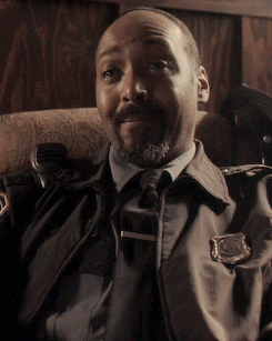 tumblr_o70eswOqUC1uixmzxo2_r3_250.gif