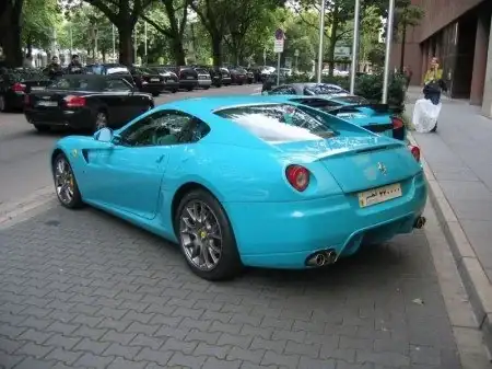 Turquoise%20supercars%20%2810%29.webp