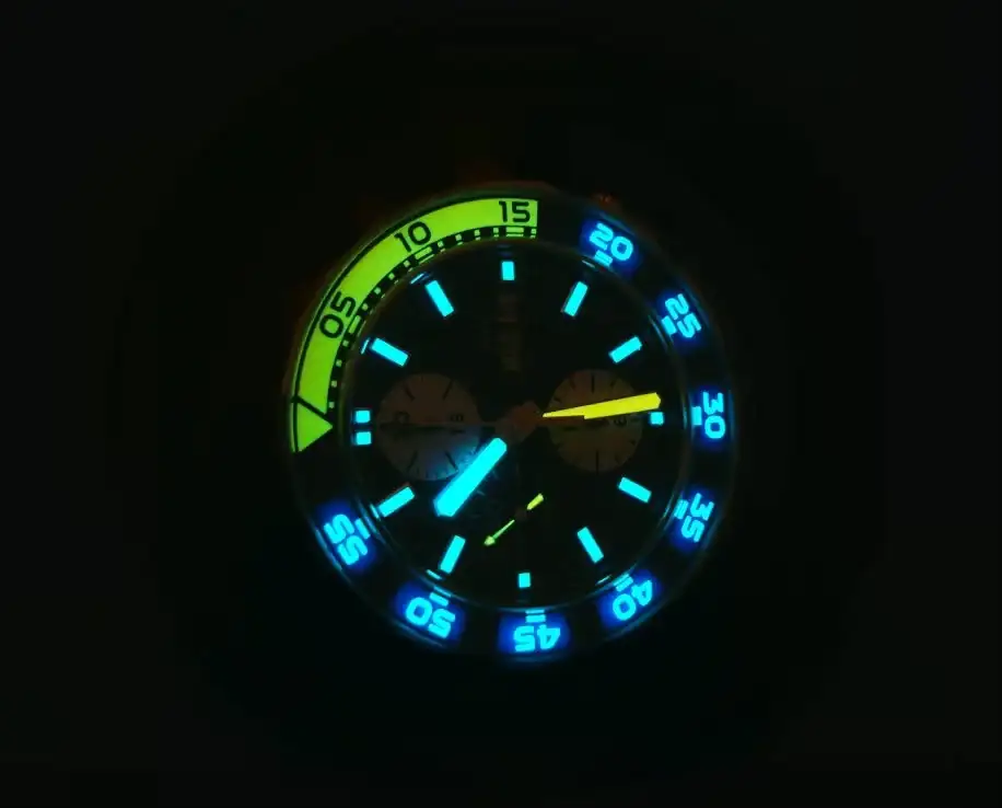 uatimer-chronograph-44mm-sapphire-bezel-dsc01109-1.webp