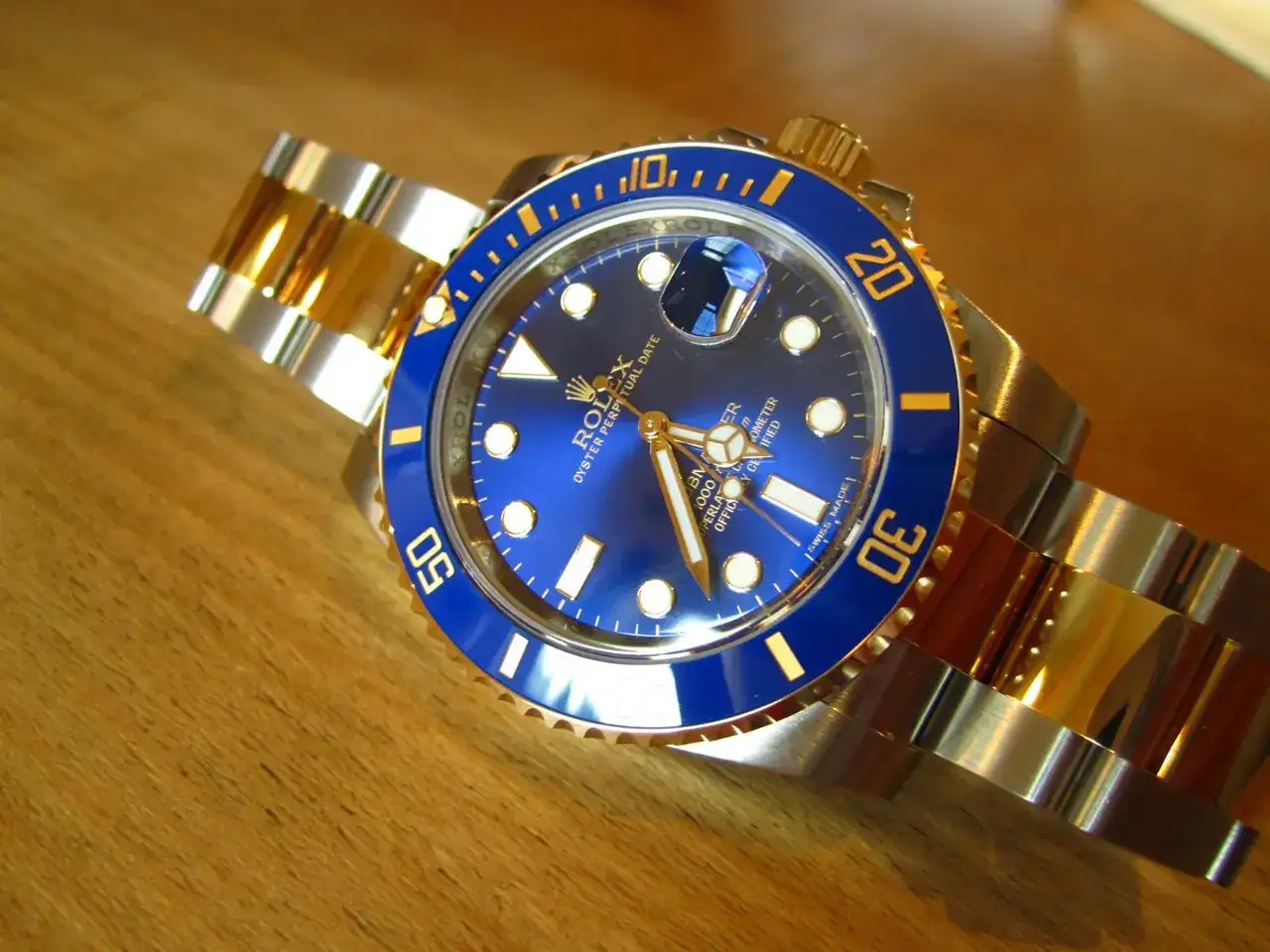 ubmariner-die-koeniglich-blaue-116613-lb-schraeg-2.webp