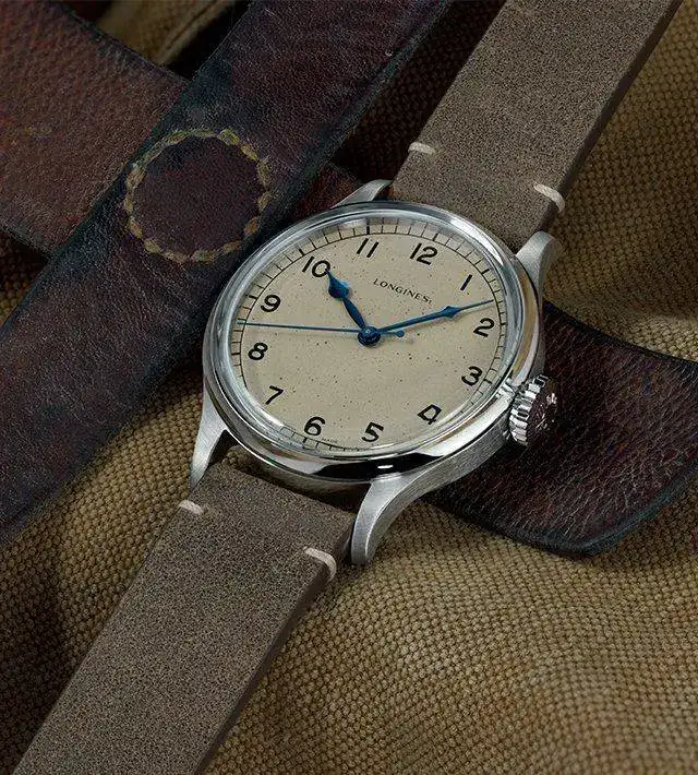 uct-slider-longines-heritage-military-1075x1004-01.webp