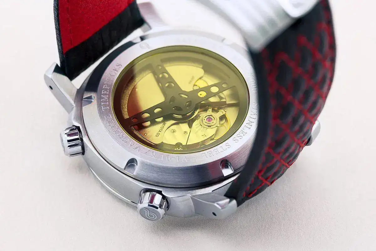 uct-Tourer-Black-Red-0001-Black-Red-Detail-Strap-2.webp